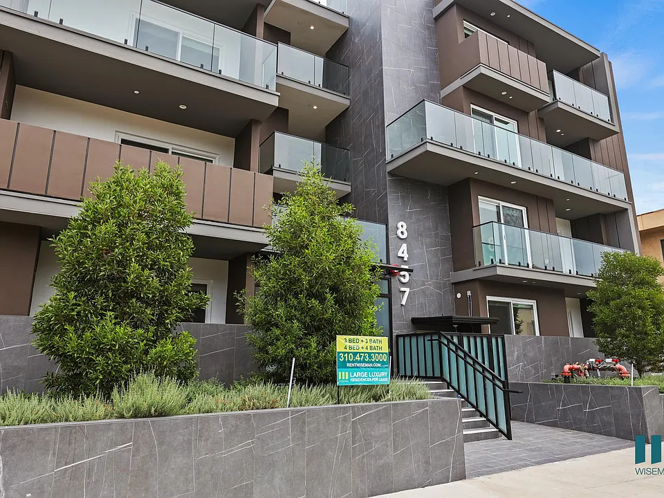 Blackburn La Cienega - 8457 Blackburn Ave, Los Angeles, CA 90048