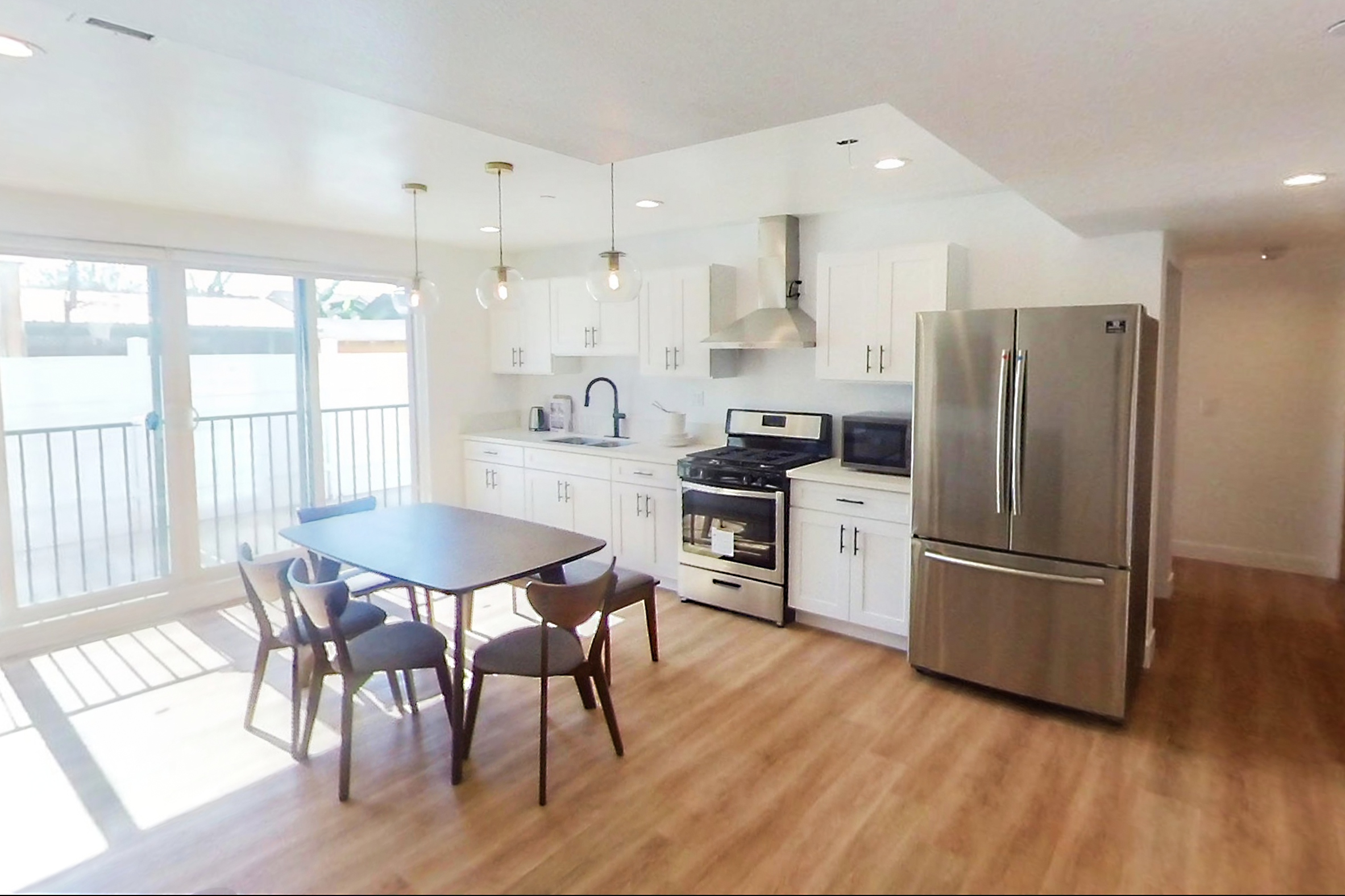Explore 1431 W 37th St cerca de USC