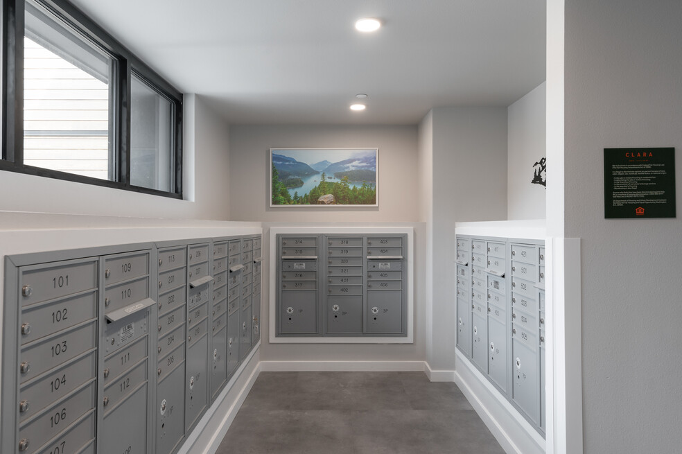 UW Off-Campus Housing | Clara Apartments | Studio, 1- to 3-Bedroom Rentals Available