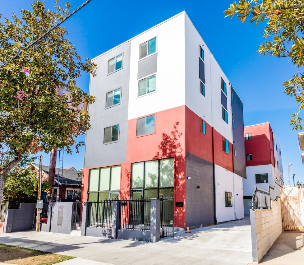 1815 W Adams Blvd 1815 W Adams Blvd, Los Angeles, CA 90018 Duplex