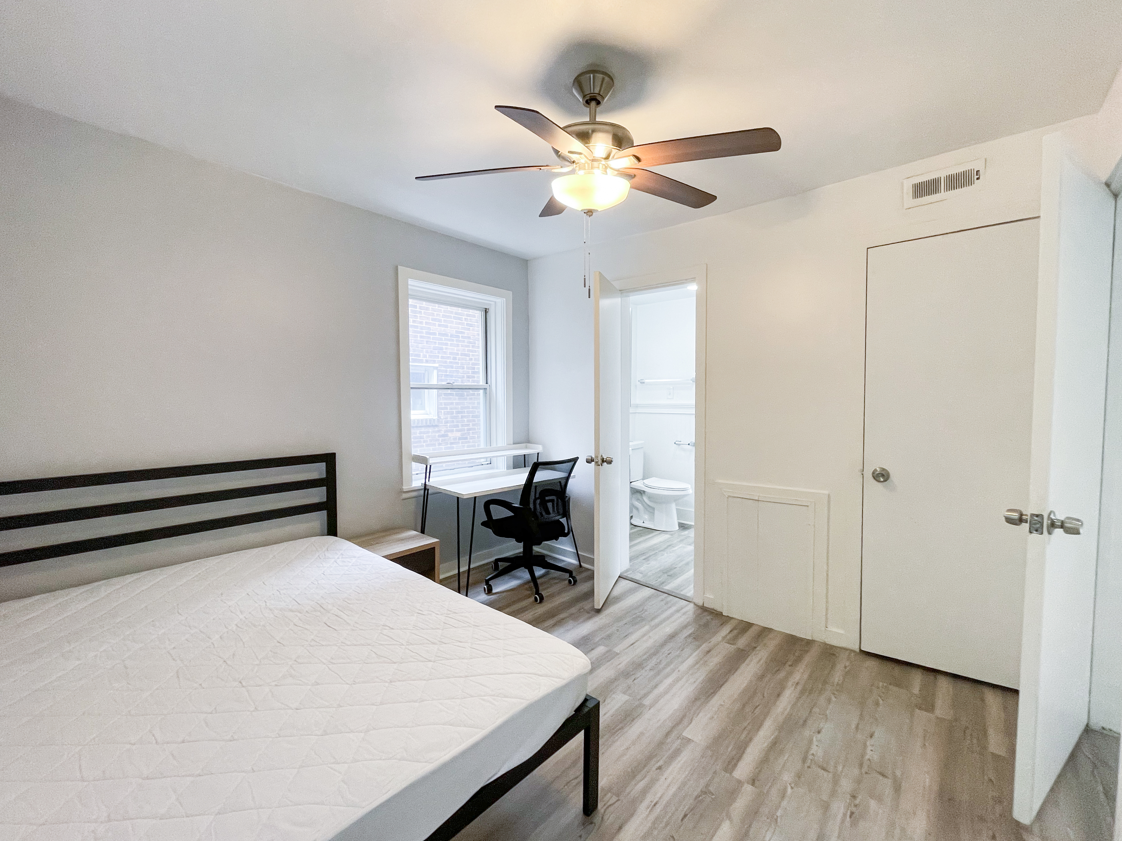 5735 - 5737 Hobart St, Pittsburgh, PA 15217 for Rent cerca de CMU | Off-Campus Apartments