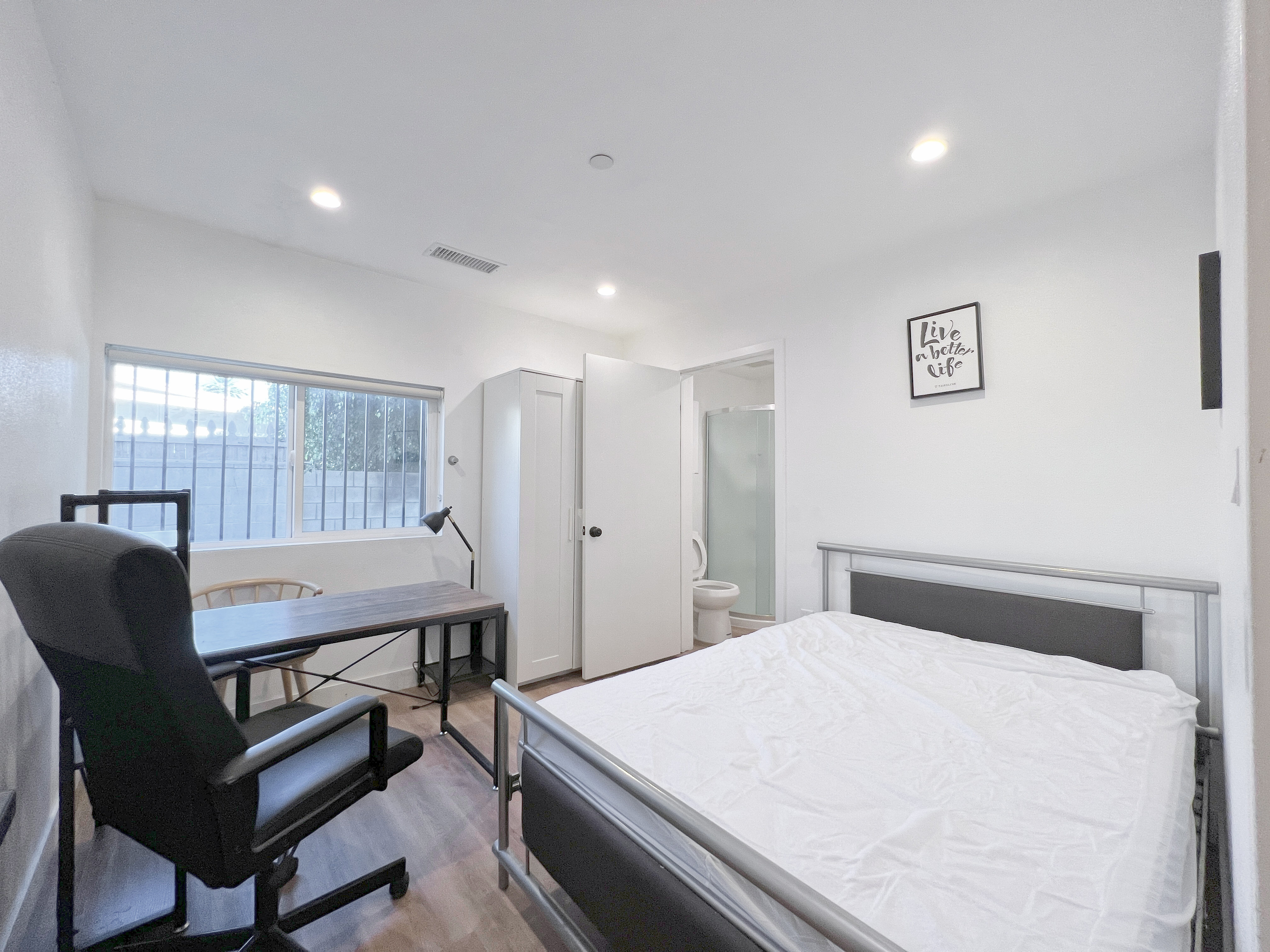 3748 Dalton Ave for rent cerca de USC | 3-Bedroom Off-Campus Options Available