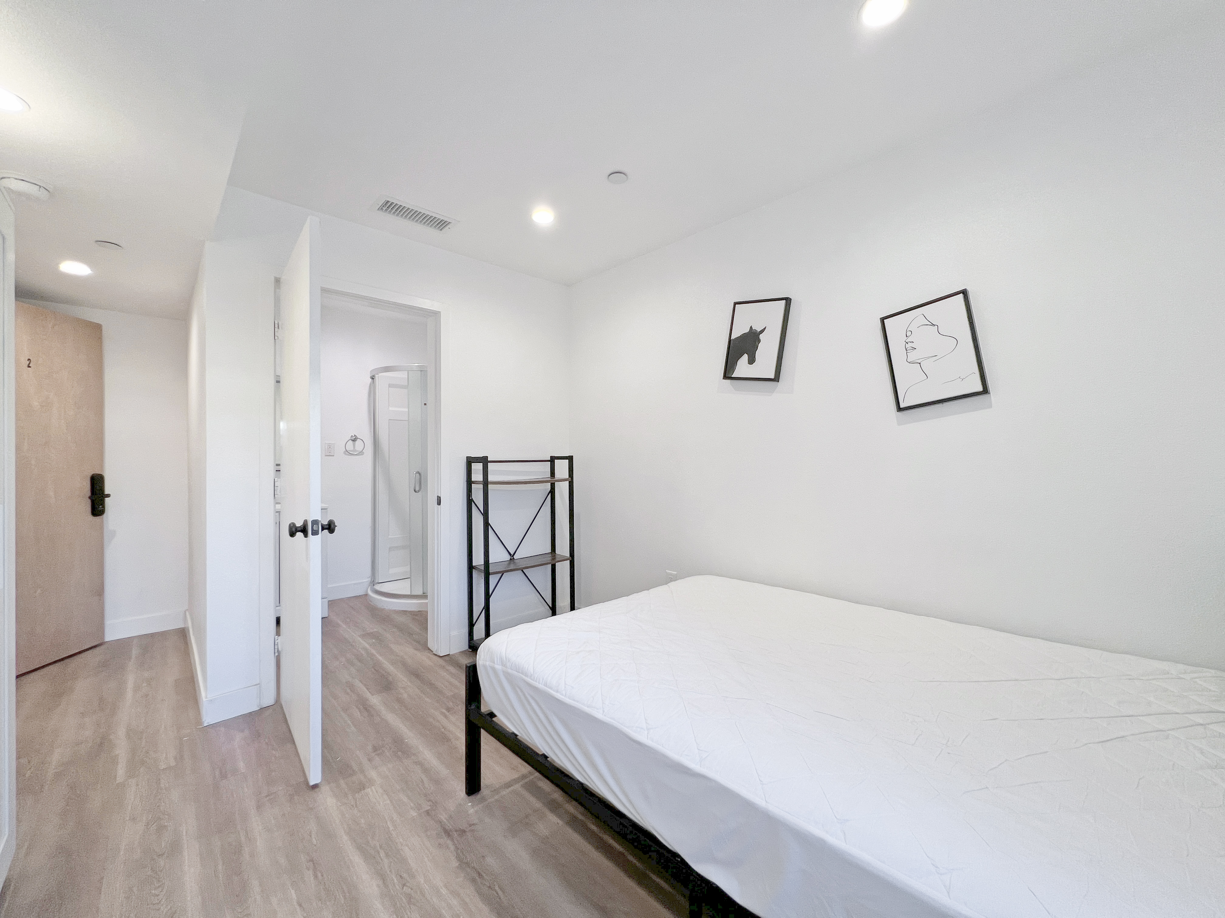 3748 Dalton Ave for rent cerca de USC | 3-Bedroom Off-Campus Options Available