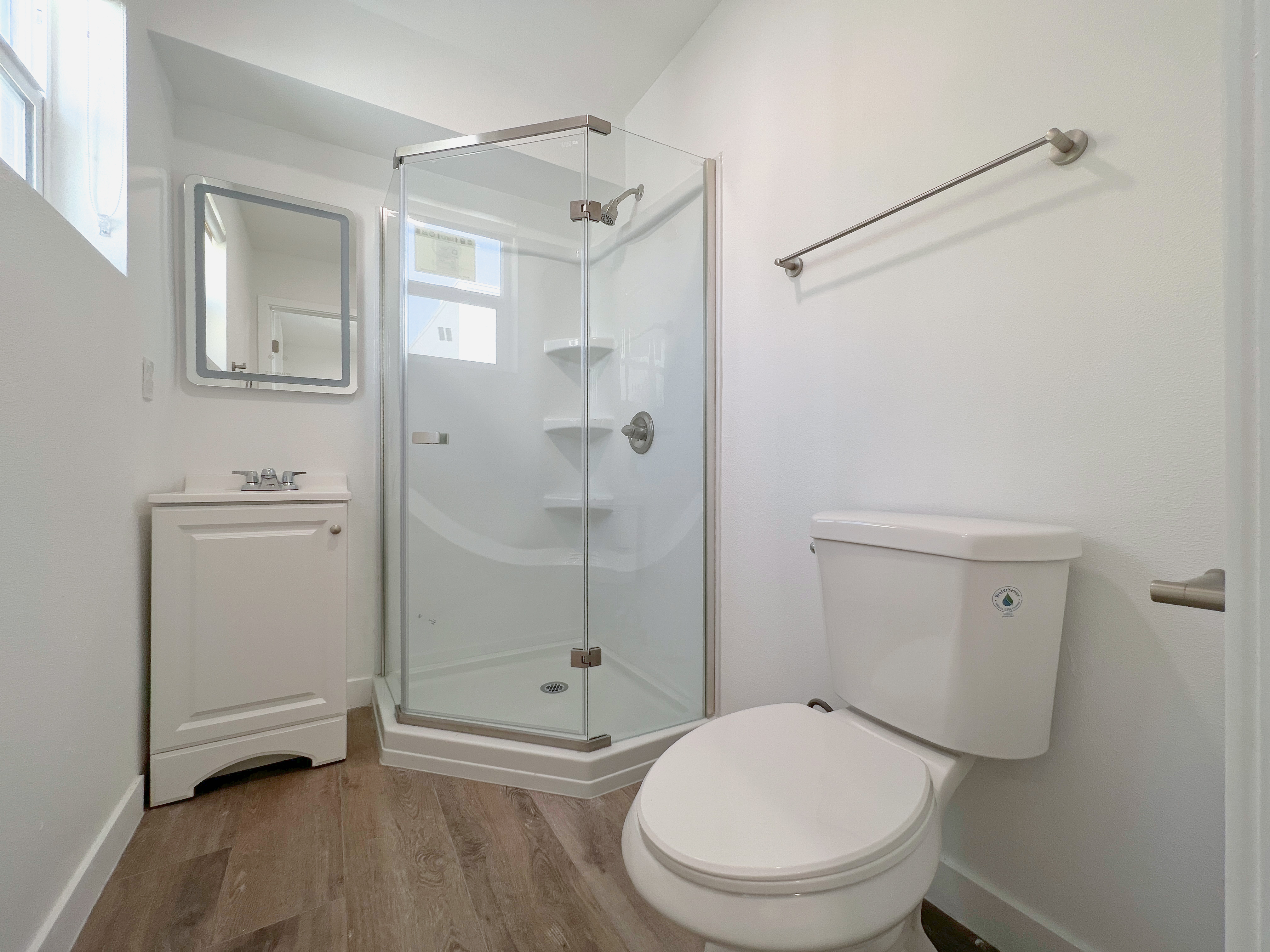 USC Off-Campus Housing | 1366 West 35th St | Studio, 1- to 3-Bedroom Rentals Available