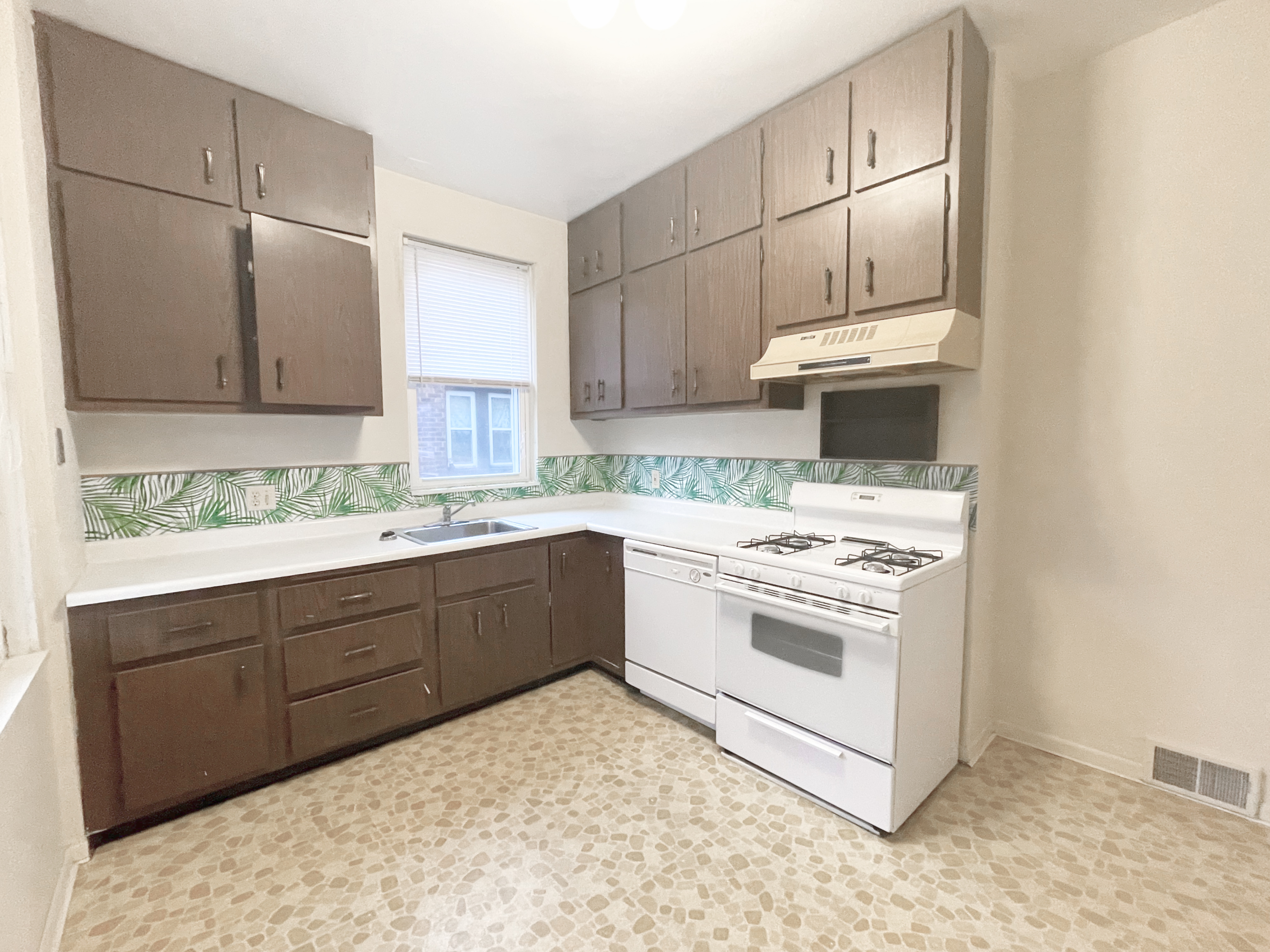 3555 Beechwood Blvd for Rent near CMU | Off-Campus Housing