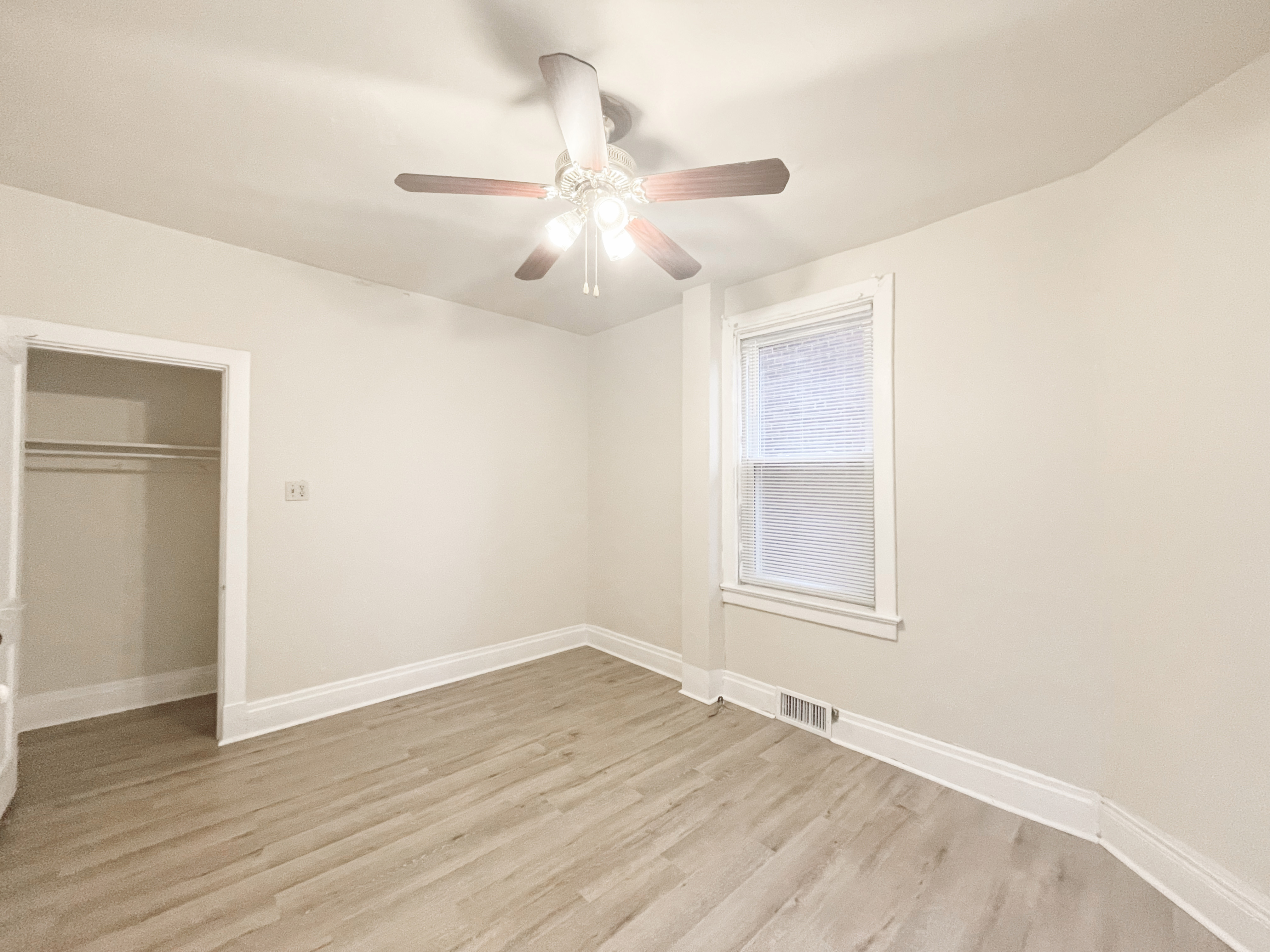 3555 Beechwood Blvd for Rent near CMU | Off-Campus Housing