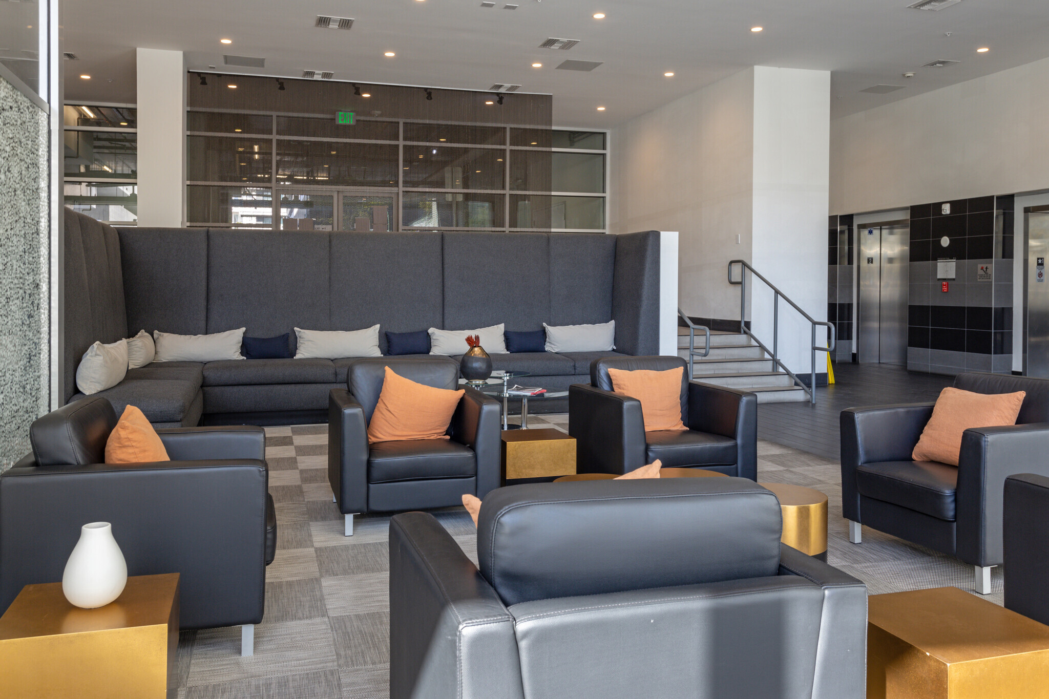 Luna On Wilshire  in Koreatown, Los Angeles | Studio, 1- to 3-Bedroom Rentals Available