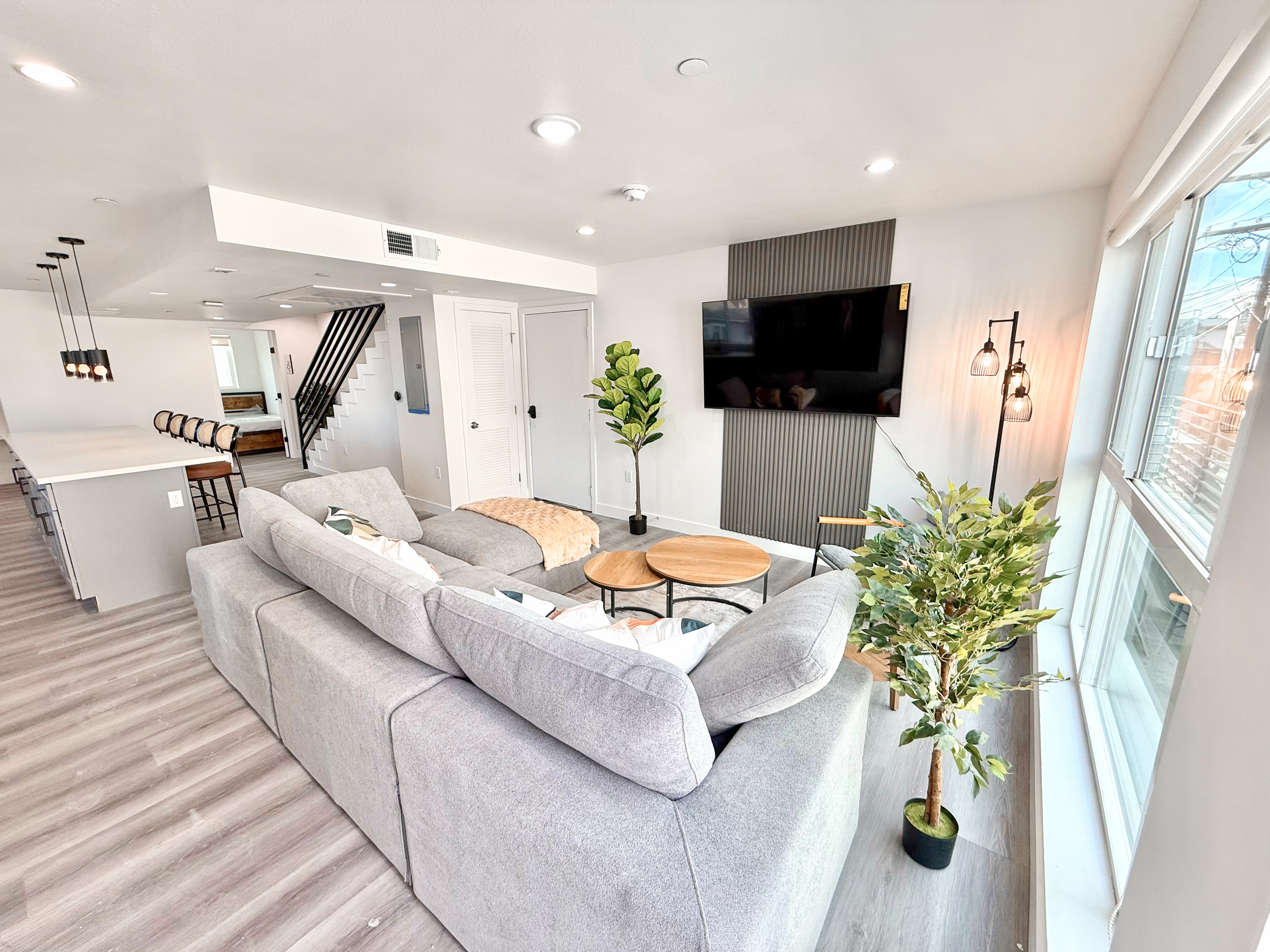1329 W 36th St for Rent near USC | Off-Campus Housing