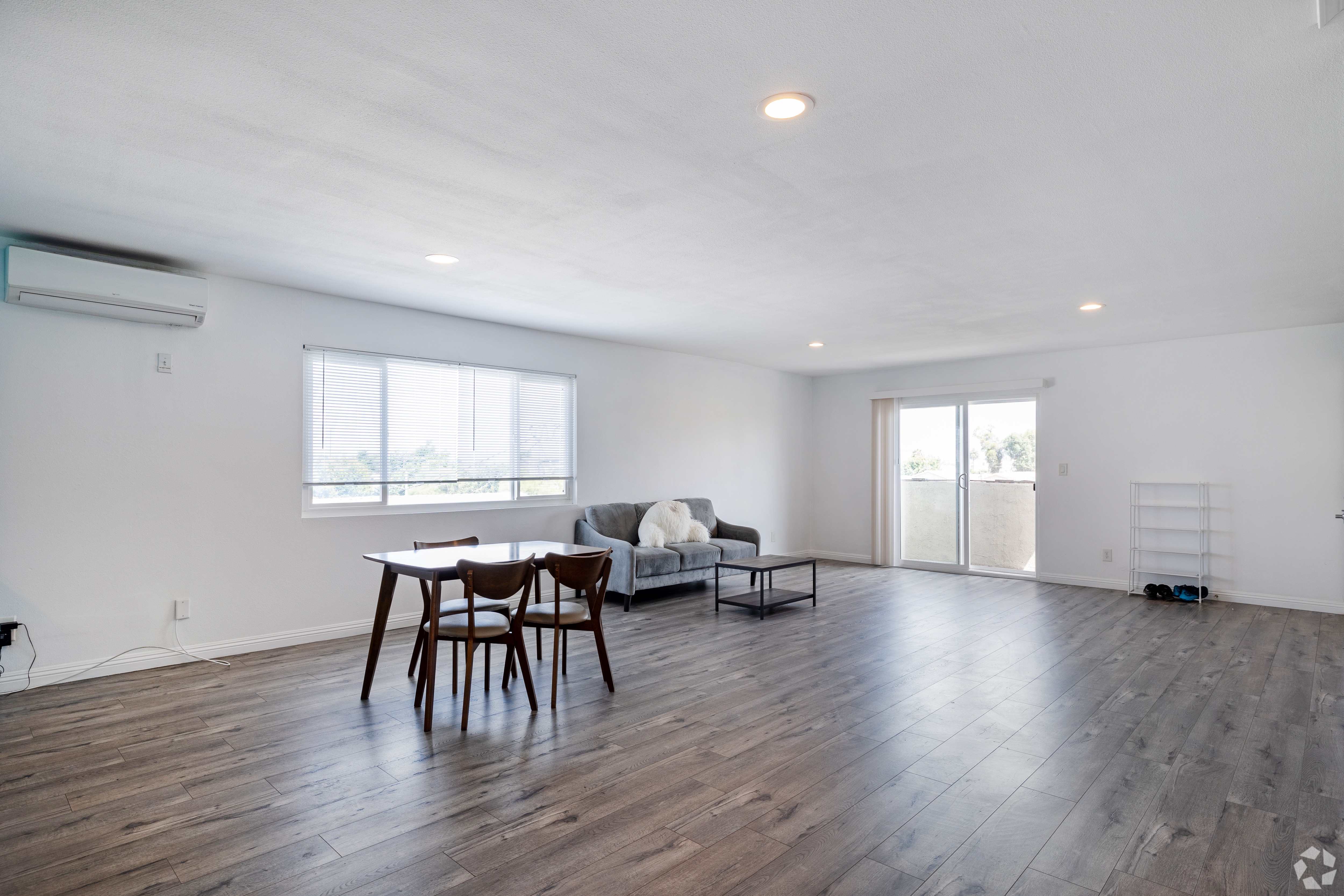 1100 Exposition Blvd for rent cerca de USC | 3-Bedroom Off-Campus Options Available