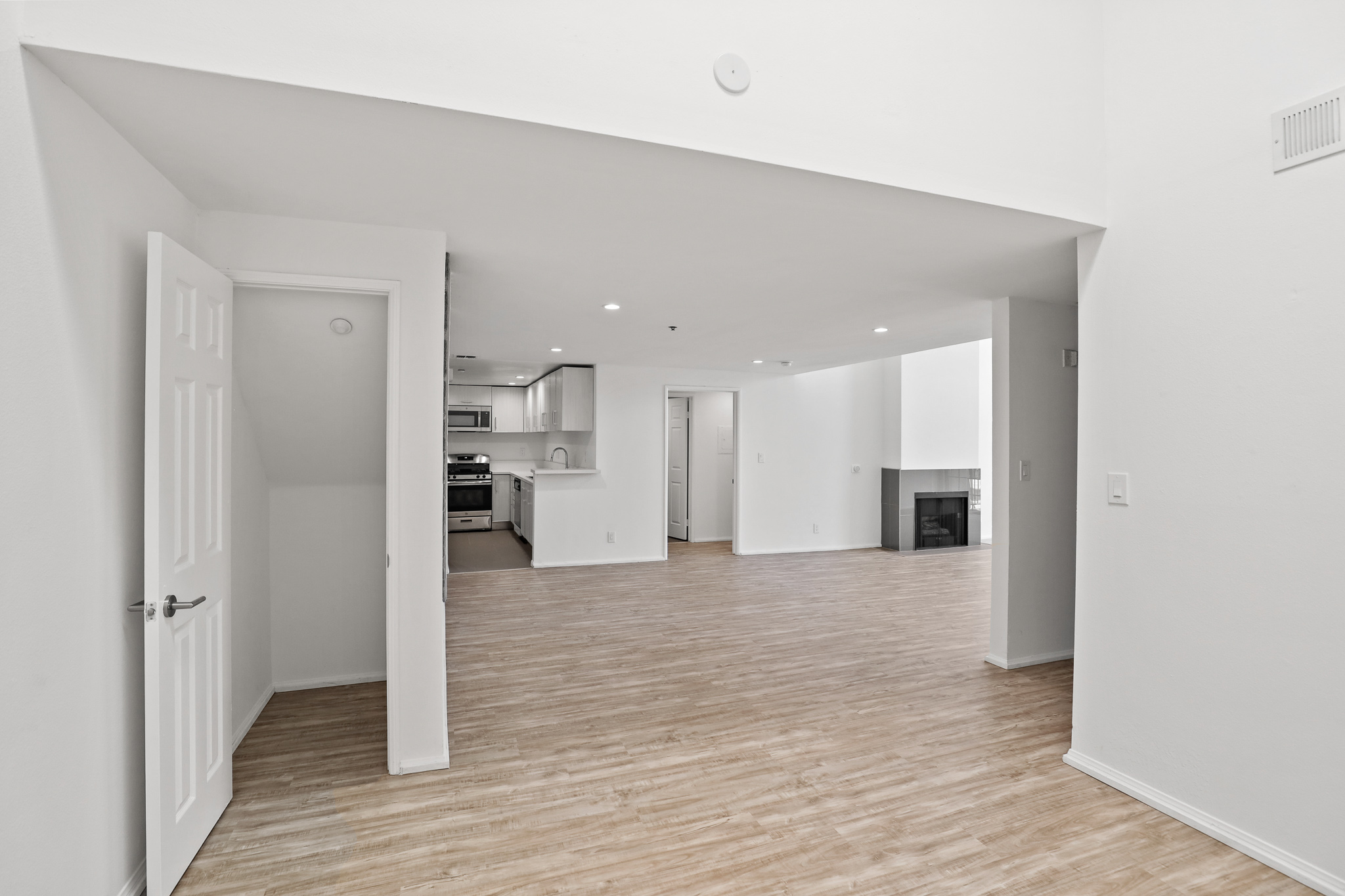 11711 OHIO AVE, Los Angeles, CA 90025