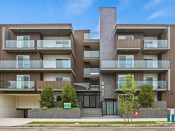 Blackburn La Cienega - 8457 Blackburn Ave, Los Angeles, CA 90048