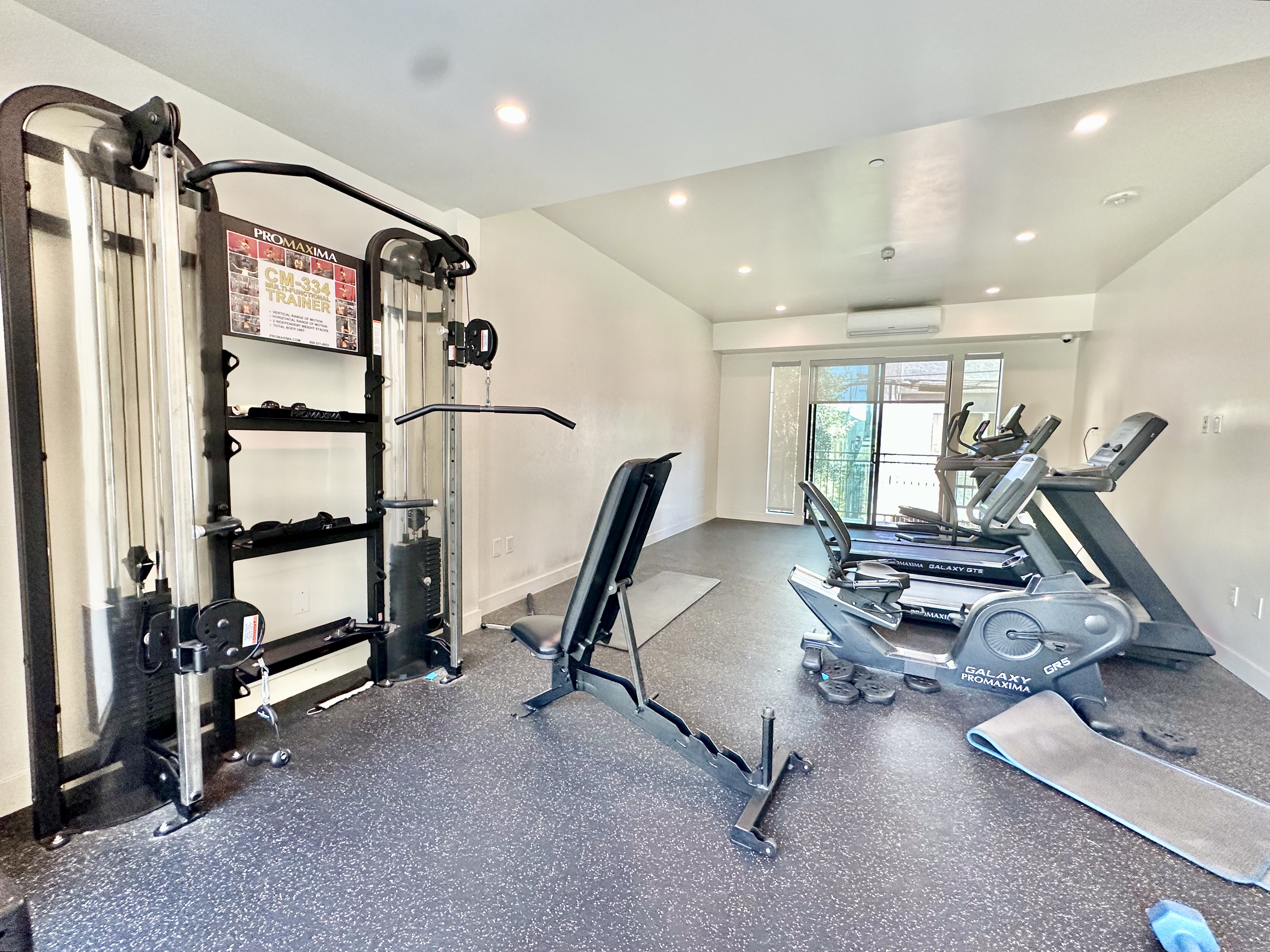 1751 Malcolm Ave | 3-Bedroom Off-Campus Apartments for Rent cerca de UCLA